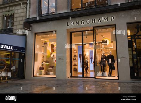 cheapest place to buy longchamp in paris